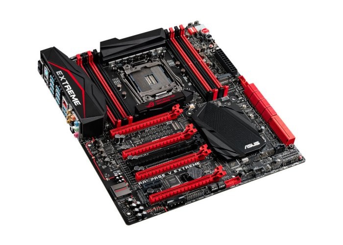 Foto e specifiche della ASUS Rampage V Extreme 1