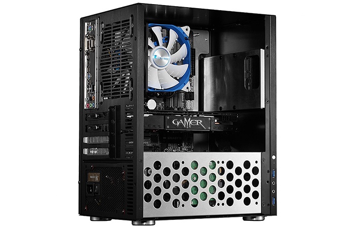 Cooltek presenta l'elegante case C3 4