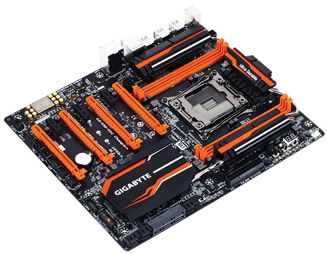 GIGABYTE lancia la X99-SOC Champion 2