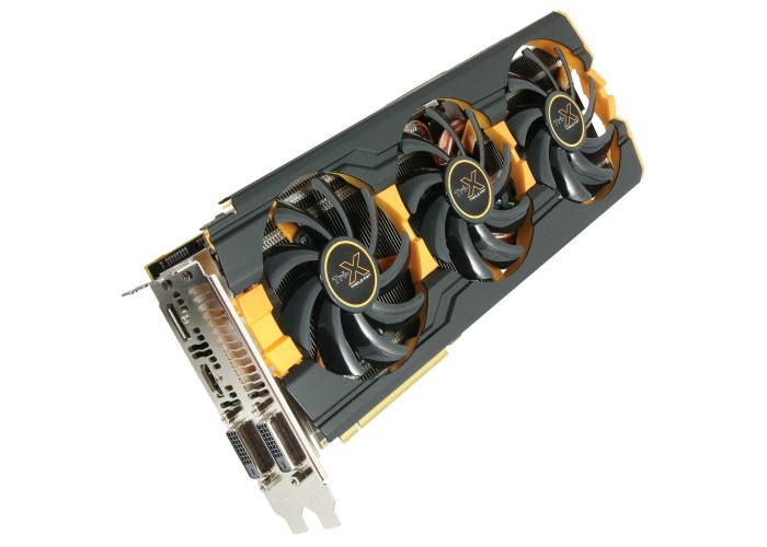 SAPPHIRE raddoppia con la R9 290X Tri-X da 8 GB 1