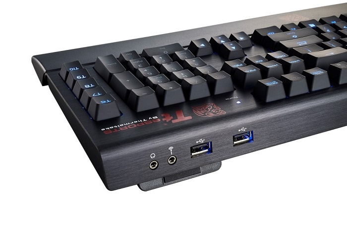 Tt eSPORTS annuncia la Poseidon Z Forged 2