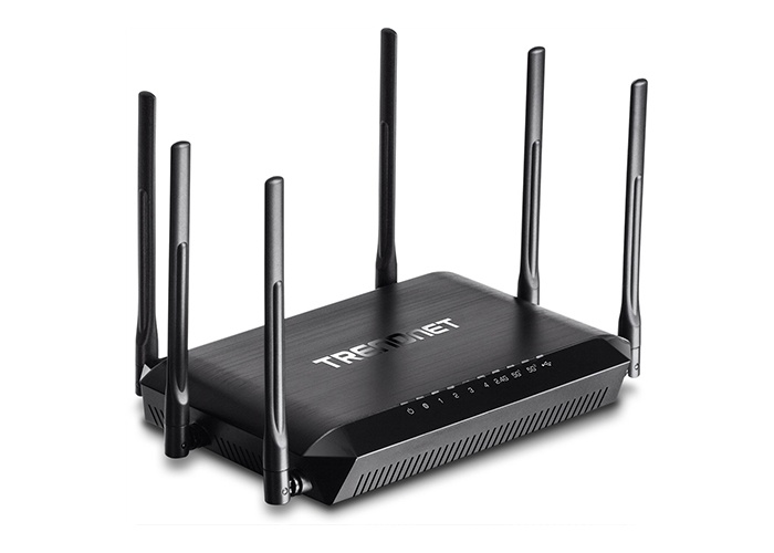 TRENDnet lancia il router wireless Tri Band AC3200  1