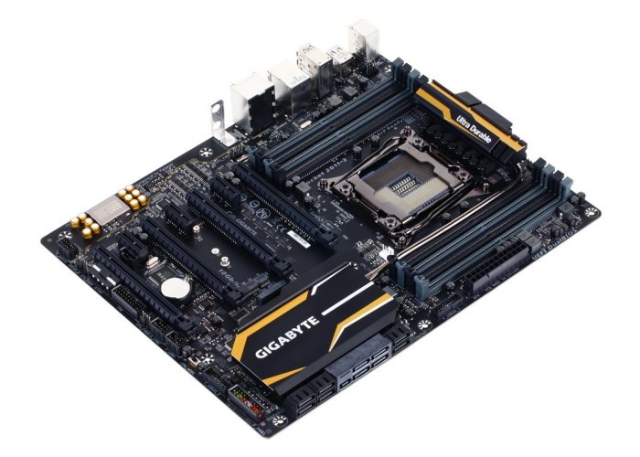 GIGABYTE lancia la GA-X99-SLI 1