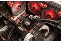 Le nuove memorie DDR4 offrono frequenze da capogiro e strizzano l'occhio al modding.