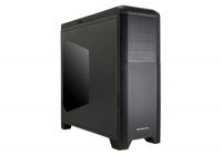 Dimensioni considerevoli e spazio in abbondanza per contenere workstation di fascia alta.