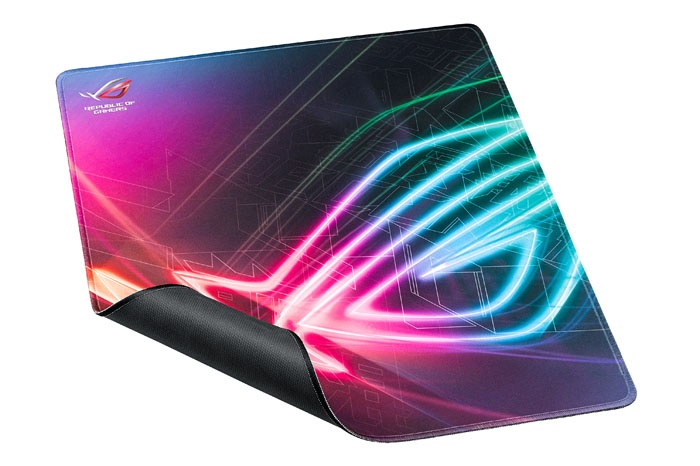 ASUS lancia i mousepad Scabbard e Strix Edge 3