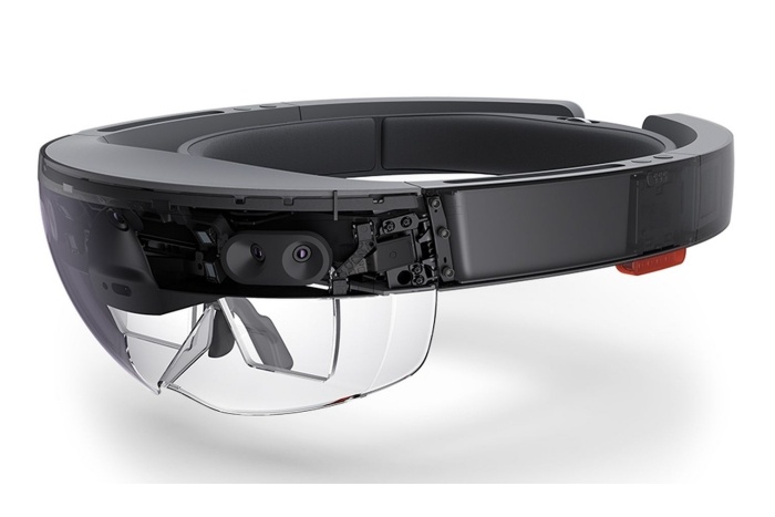 Microsoft HoloLens ora disponibile anche in Italia 1