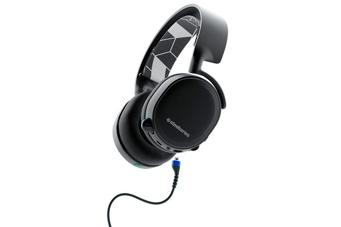 SteelSeries annuncia le Arctis 3 Bluetooth 1