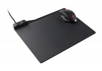 Due mouse ad altissime prestazioni ed un hardpad 