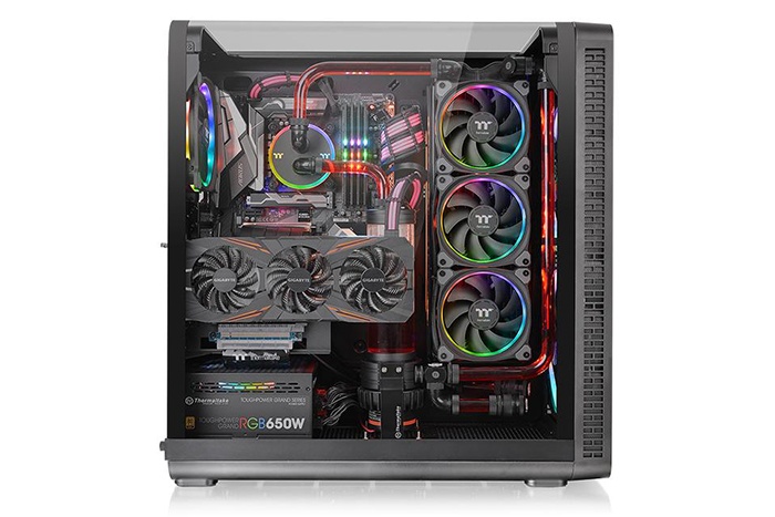 Thermaltake lancia il View 37 4