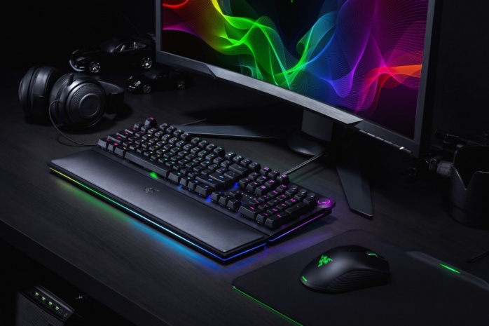 Razer rende disponibili le velocissime HUNTSMAN 1