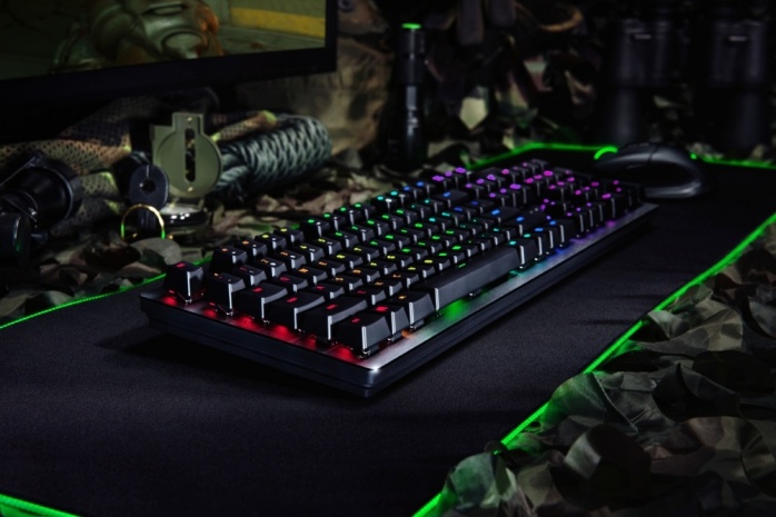 Razer rende disponibili le velocissime HUNTSMAN 2