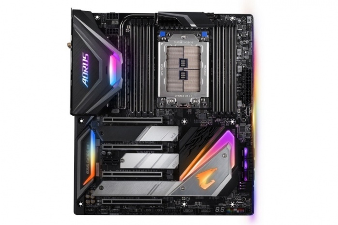 GIGABYTE rilascia la X399 AORUS EXTREME 2