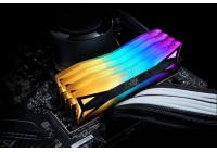 Design a doppio diffusore RGB per le nuove luminosissime memorie DDR4 del colosso taiwanese.