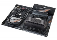 Garantita la compatibilità per le schede X470 e B450 ma anche, inaspettatamente, introdotto il supporto al PCIe 4.0.