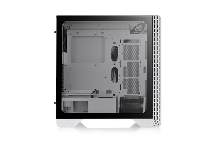 Thermaltake presenta il case S300 TG 4