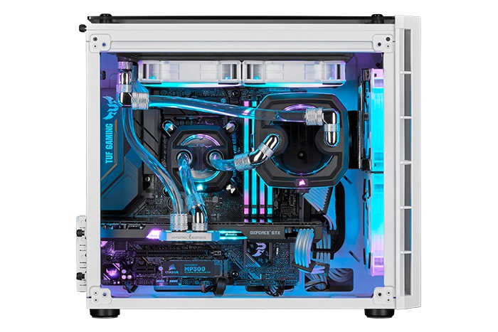 CORSAIR tinge di bianco i prodotti Hydro X 6