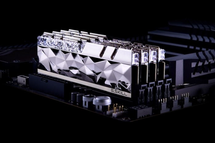 G.SKILL lancia le Trident Z Royal Elite 1