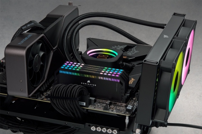 CORSAIR annuncia le DOMINATOR PLATINUM RGB e VENGEANCE DDR5 1
