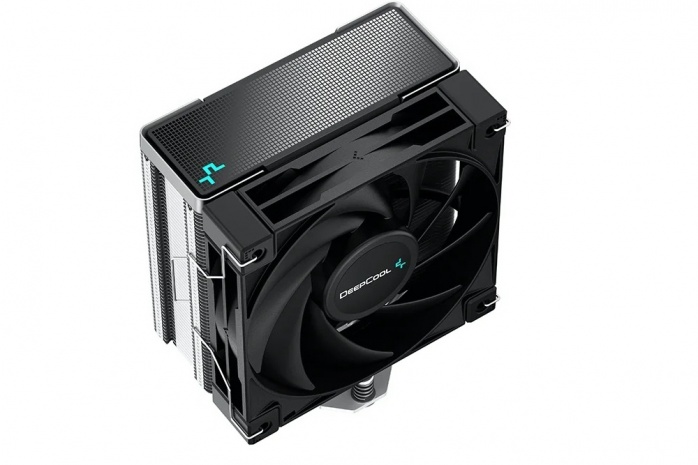 DeepCool annuncia il compatto AK400 4