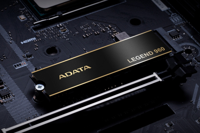 ADATA annuncia i Legend 960 1