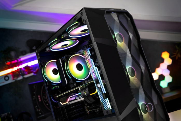 Cooler Master rilascia l'Hyper 212 Halo Edition 2