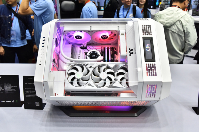 Thermaltake annuncia nuovi case e prodotti per sim racing 2
