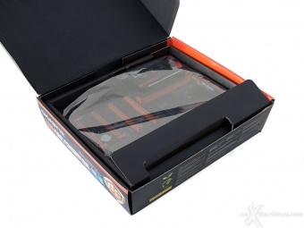 GIGABYTE GA-X99-SOC Champion 3. Packaging & Bundle 3