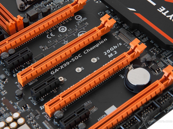 GIGABYTE GA-X99-SOC Champion 6. Connettività 2