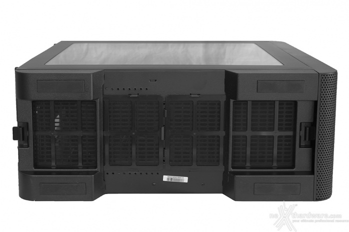 Thermaltake Core V51 3. Esterno - Parte seconda 3