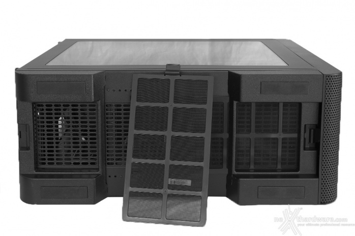 Thermaltake Core V51 3. Esterno - Parte seconda 4