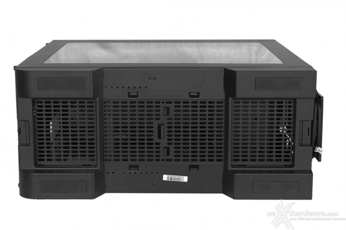 Thermaltake Core V51 3. Esterno - Parte seconda 5