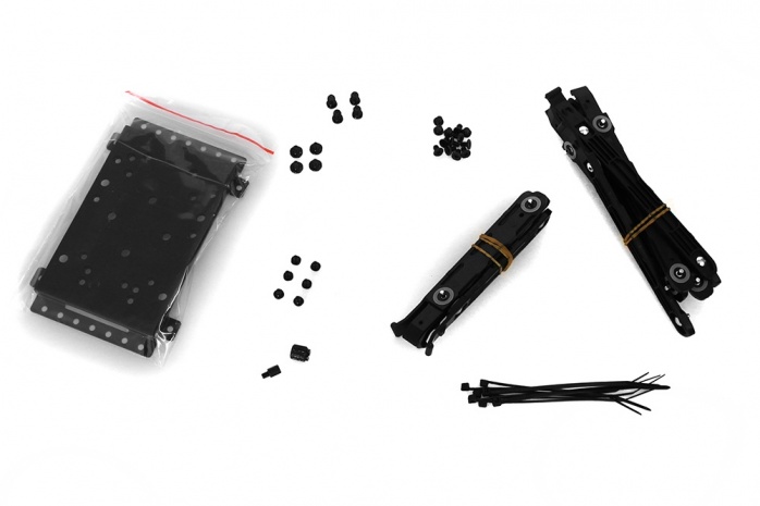 BitFenix AEGIS 1. Packaging & Bundle 5