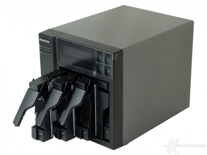 ASUSTOR AS5104T 3. Interno e installazione dischi 1
