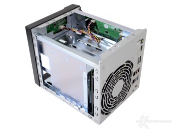 ASUSTOR AS5104T 3. Interno e installazione dischi 5