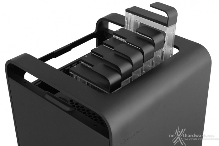 SilverStone CS01-HS 2. Esterno 12