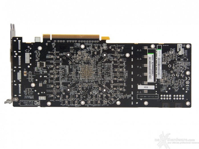 SAPPHIRE R9 390X 8GB Tri-X OC Edition 3. Layout & PCB 3