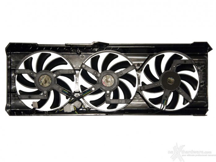 SAPPHIRE R9 390X 8GB Tri-X OC Edition 2. Vista da vicino 8