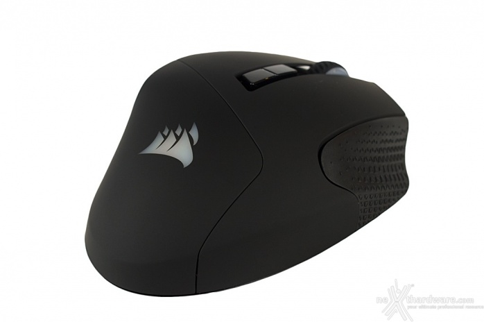 Corsair STRAFE RGB MX Silent & SCIMITAR RGB 4. Corsair SCIMITAR RGB 2