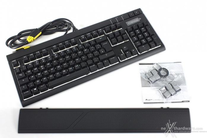 Corsair STRAFE RGB MX Silent & SCIMITAR RGB 1. Unboxing 4