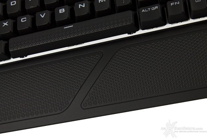 Corsair STRAFE RGB MX Silent & SCIMITAR RGB 3. Corsair STRAFE RGB MX Silent - Parte seconda 1