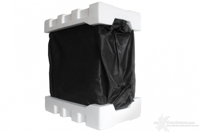Corsair Carbide 600C & 600Q 1. Packaging & Bundle 3