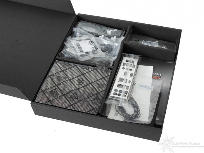 ASUS MAXIMUS VIII EXTREME ASSEMBLY 2. Packaging & Bundle 5