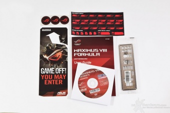 ASUS MAXIMUS VIII FORMULA 2. Packaging & Bundle 7