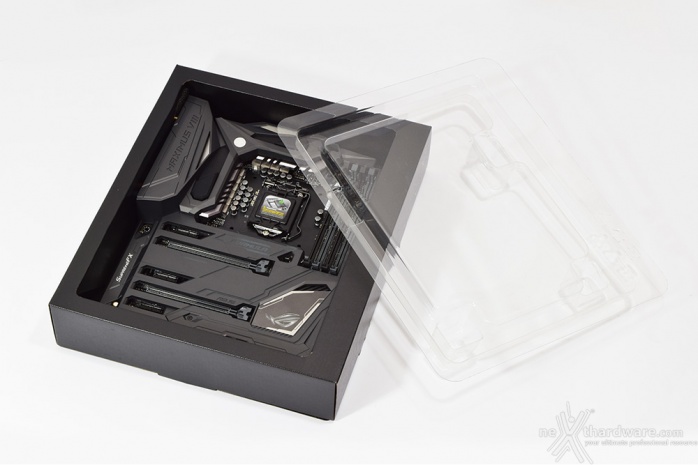 ASUS MAXIMUS VIII FORMULA 2. Packaging & Bundle 5