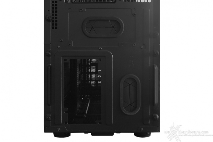 Thermaltake Core X71 2. Esterno 11