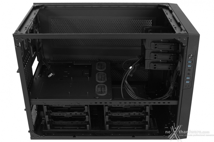 Thermaltake Core X9 3. Interno 4