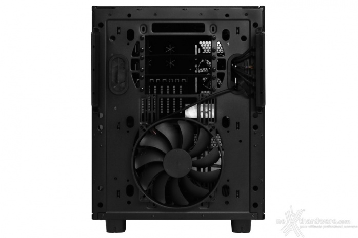 Thermaltake Core X9 2. Esterno 6