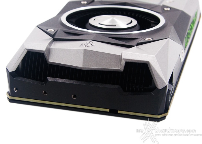ASUS GeForce GTX 1080 Founders Edition 5. Vista da vicino 6
