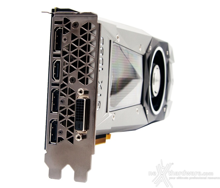 ASUS GeForce GTX 1080 Founders Edition 5. Vista da vicino 10